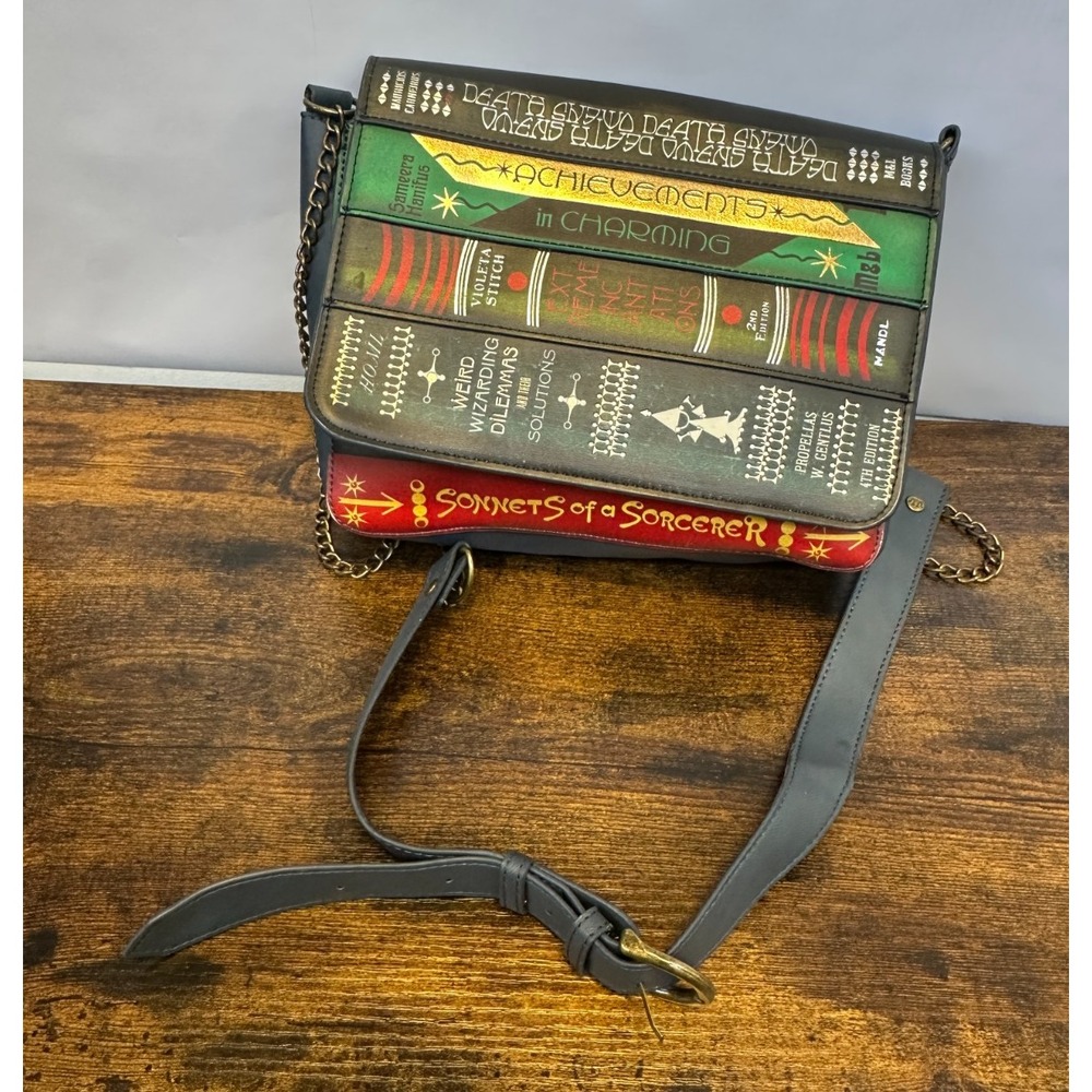 Loungefly Fantastic Beasts Magical Books Chain Strap Crossbody Bag Navy Blue - Picture 16 of 16
